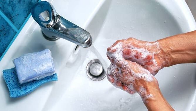 миття рук від паразитів